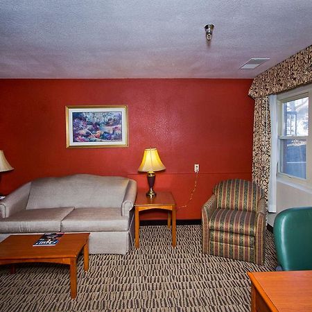 Suburban Extended Stay Hotel Omaha Room photo